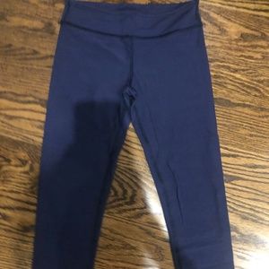 Ivivva Navy Cropped Leggings